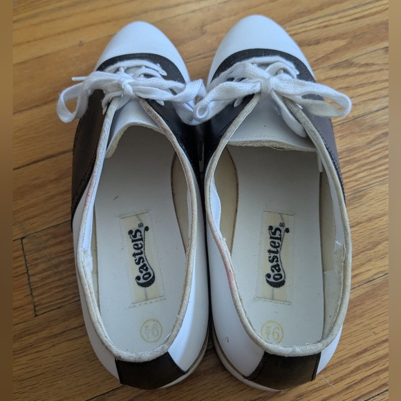 Coasters Casual Black and White Women's Shoes - Picture 6 of 10